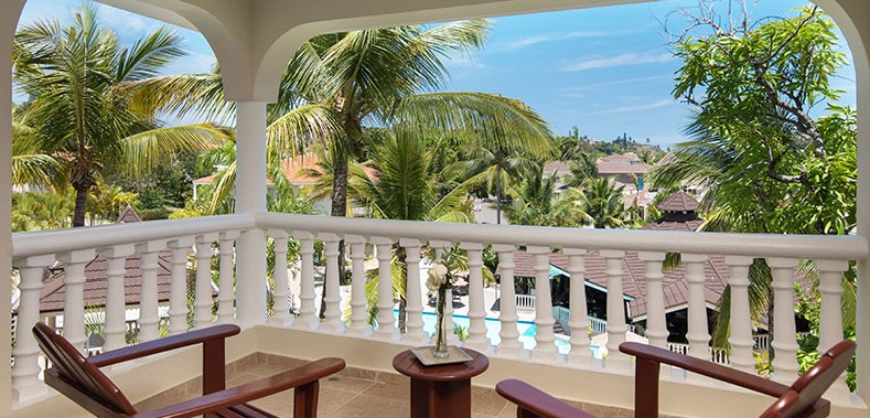 The Residence Suites – Outdoor Deck