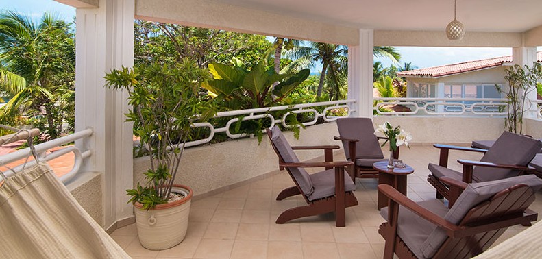 The Crown Suites – Outdoor Deck