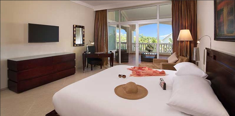 Presidential Suites king bedroom