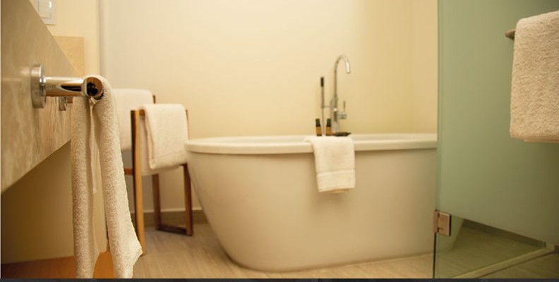 Soaking tub at Grand Matlali